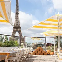 Bar Les Ombres - Le Picnic by Veuve Clicquot