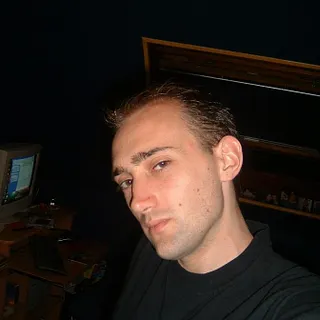 Nicolas L