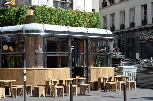 Le Dépanneur Pigalle Restaurant Bar Paris