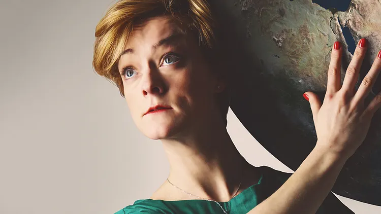 JULIE VILLERS