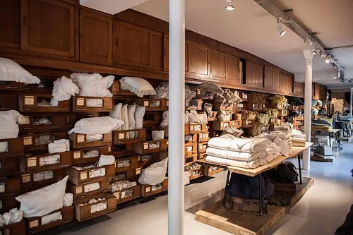 Borgo delle Tovaglie Restaurant Shop Paris