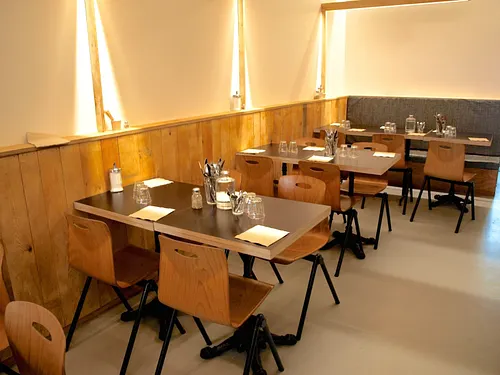 FAB - French American Bakery Restaurant Shop Paris