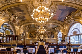 Le Train Bleu