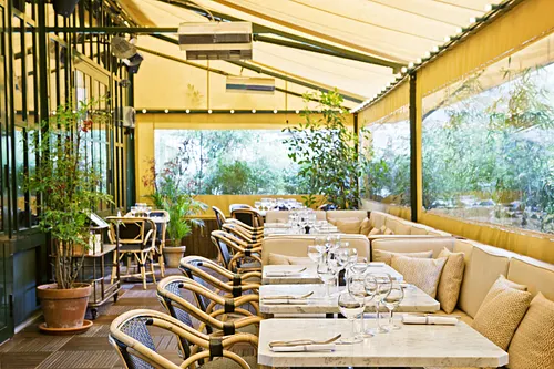 Eugène Eugène Restaurant Bar Puteaux