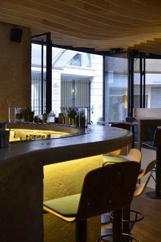 Gravity Bar Restaurant Bar Paris