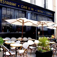 Le Café Lumière