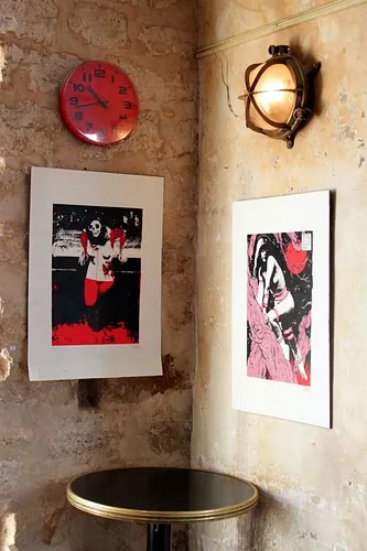Les Caves Populaires Bar Restaurant Paris