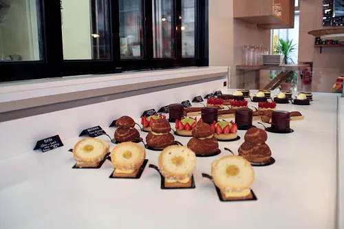 Colorova Pâtisserie Restaurant Shop Paris