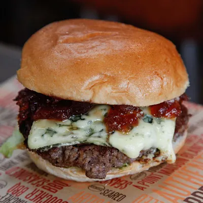 Frogburger, des burgers et de la bière