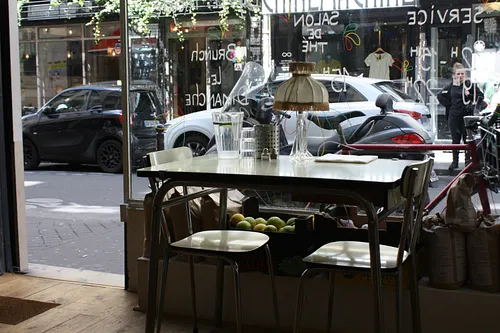 Jah Jah by Le Tricycle Restaurant Paris