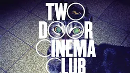 Two Door Cinema Club et La Femme en DJ sets