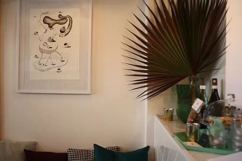 Boy Restaurant Paris