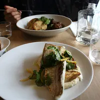 Otto Le Bal Café