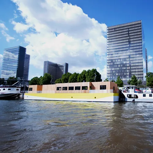 Petit Bain Club Restaurant Salle de concert Paris