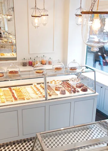 La Pâtisserie des Martyrs - Sébastien Gaudard Shop Paris