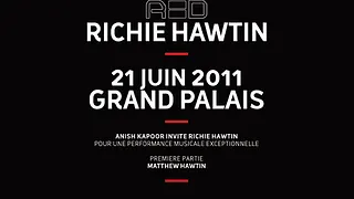 RED RICHIE HAWTIN FACE AU LEVIATHAN D'ANISH KAPOOR