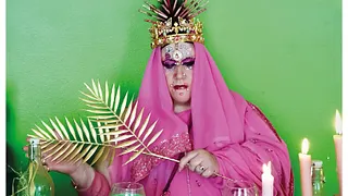 Reine de Paris - Métamorphose