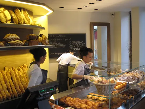 La Pâtisserie by Cyril Lignac Shop Paris