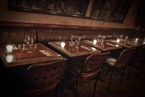 Le Petit Poucet Restaurant Bar Paris
