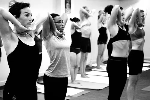 Yoga Bikram - Marais Bien-être Paris
