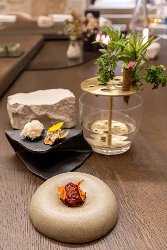 NHOMe Restaurant Paris