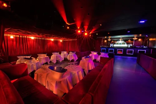 Chez Papillon Club Paris