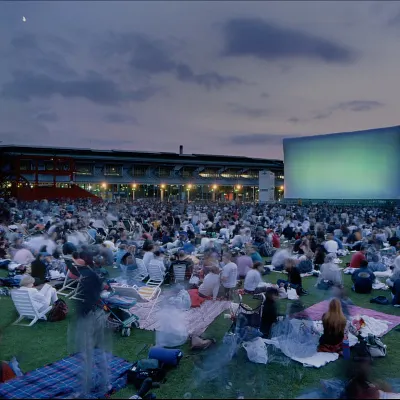 Un ciné à la belle étoile au Parc de la Villette