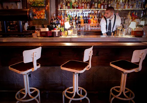 Le Petit Poucet Restaurant Bar Paris