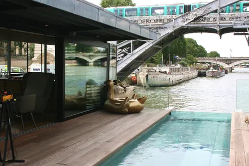 OFF Paris Seine Bar Paris