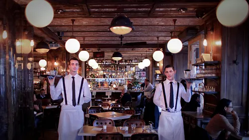Le Petit Poucet Restaurant Bar Paris