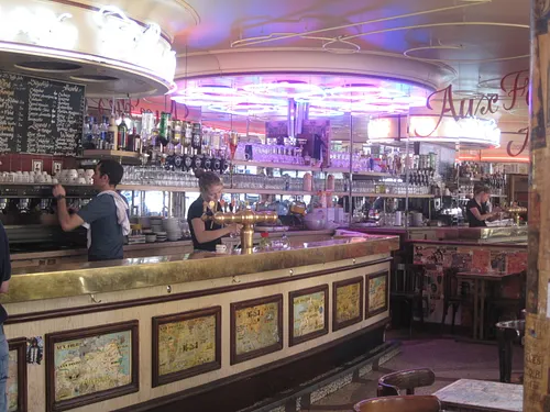 Aux Folies Restaurant Bar Paris