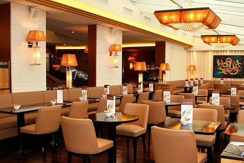 Les Grandes Marches Restaurant Paris