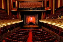 Les Folies Bergère