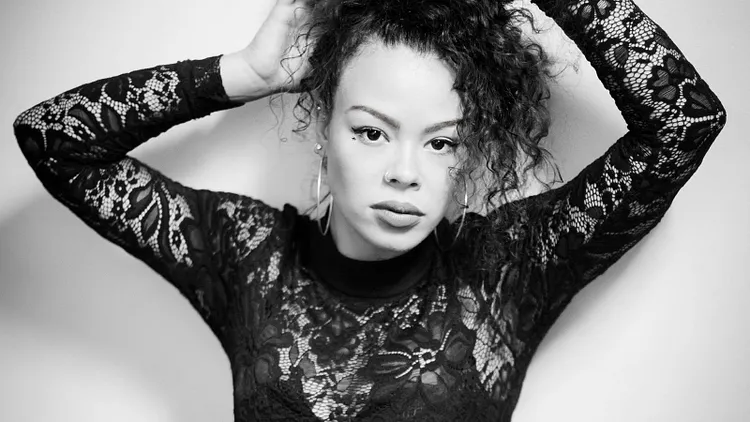 LÉA TCHÉNA