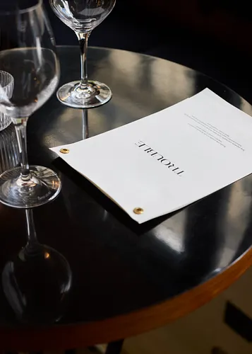 Trouble Restaurant Paris