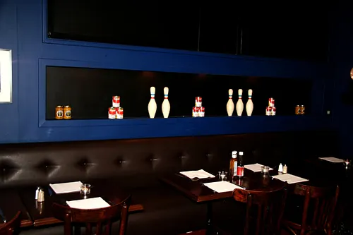 Hand Restaurant Paris