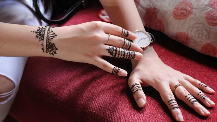Atelier enfants & Tatouages au Henné à La REcyclerie