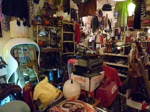 Aux Comptoirs du Chineur Shop Paris