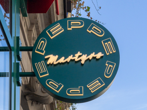 Peppe Martyrs Restaurant Paris