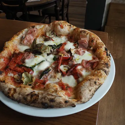 Pizzeria Bijou, pizza gourmet dans le 18ème