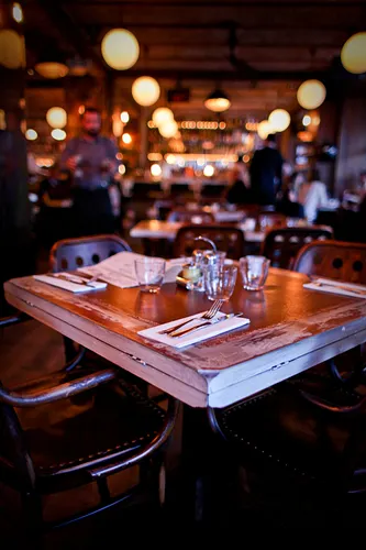 Le Petit Poucet Restaurant Bar Paris