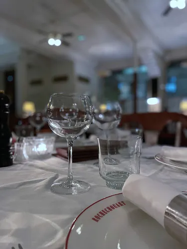 Hôtel Rochechouart Restaurant Paris