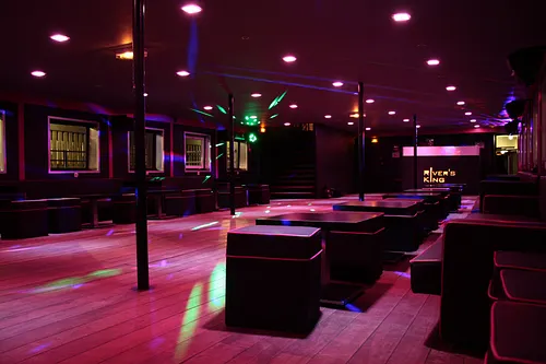 Le River's King Salle Paris