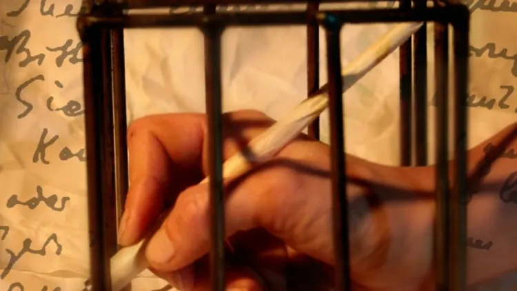 Être… Une femme en prison : correspondance