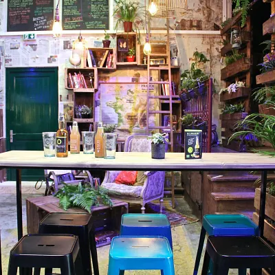 Au café L'Improbable, les sandwiches belges débarquent dans le Marais !