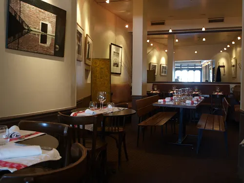 Le Château Poivre Restaurant Paris