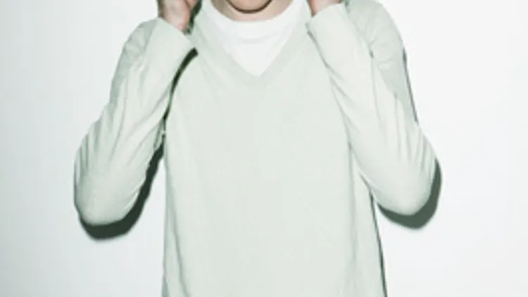 TOM VEK