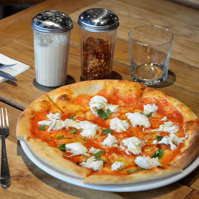 Anna & Jo's Pizza : la vraie pizza américaine débarque à Paris !