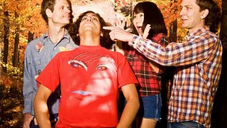 Deerhoof + pneu en concert