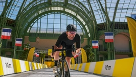 Vivez le Tour de France autrement avec Airbnb et Mark Cavendish au Grand Palais